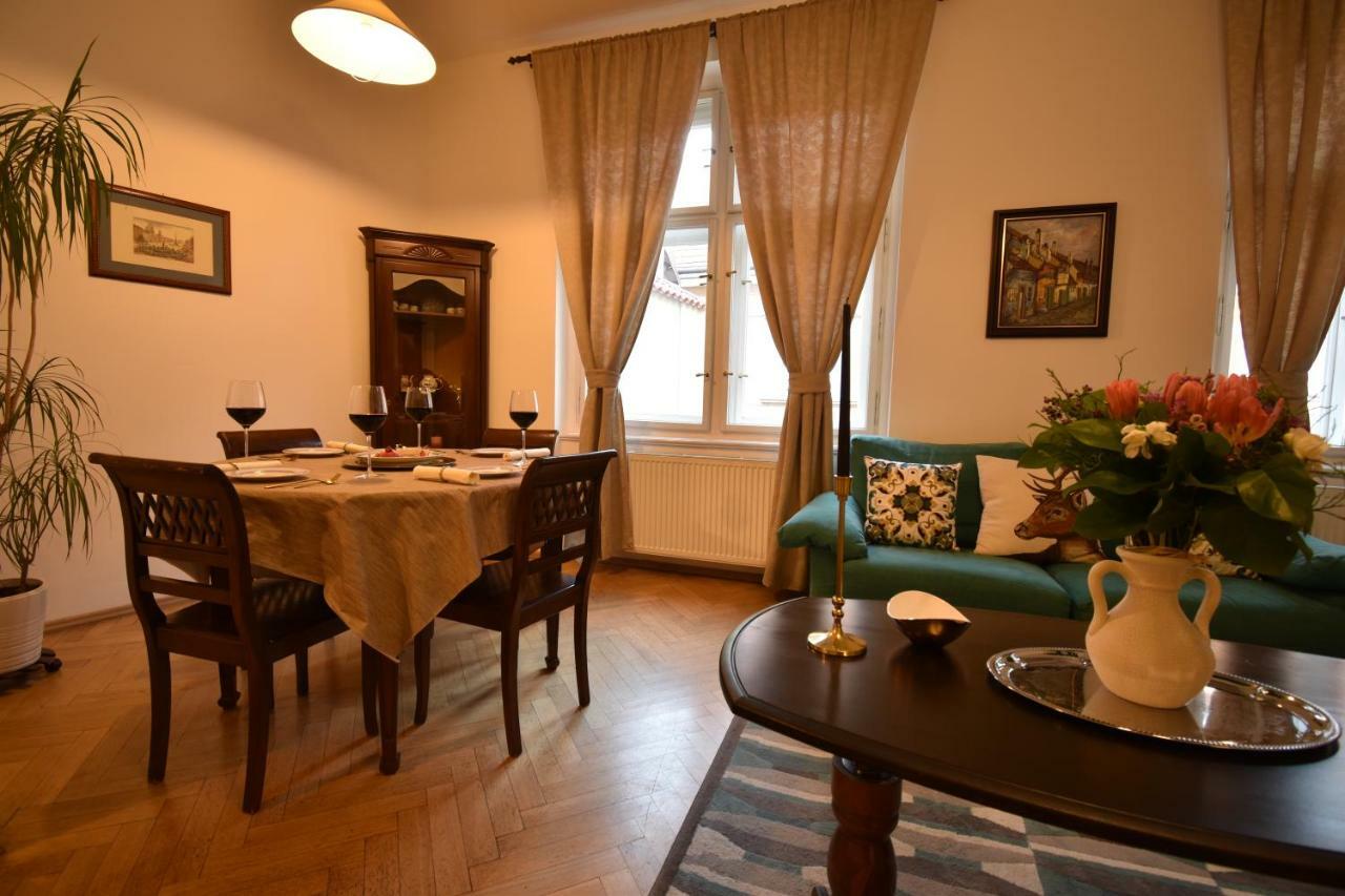 Cozy Flat By The Astronomical Clock Apartment Prague Exterior photo