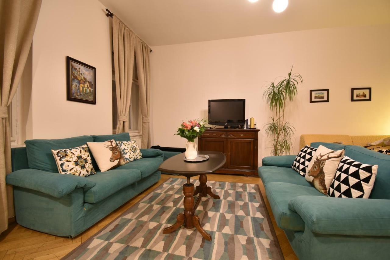 Cozy Flat By The Astronomical Clock Apartment Prague Exterior photo